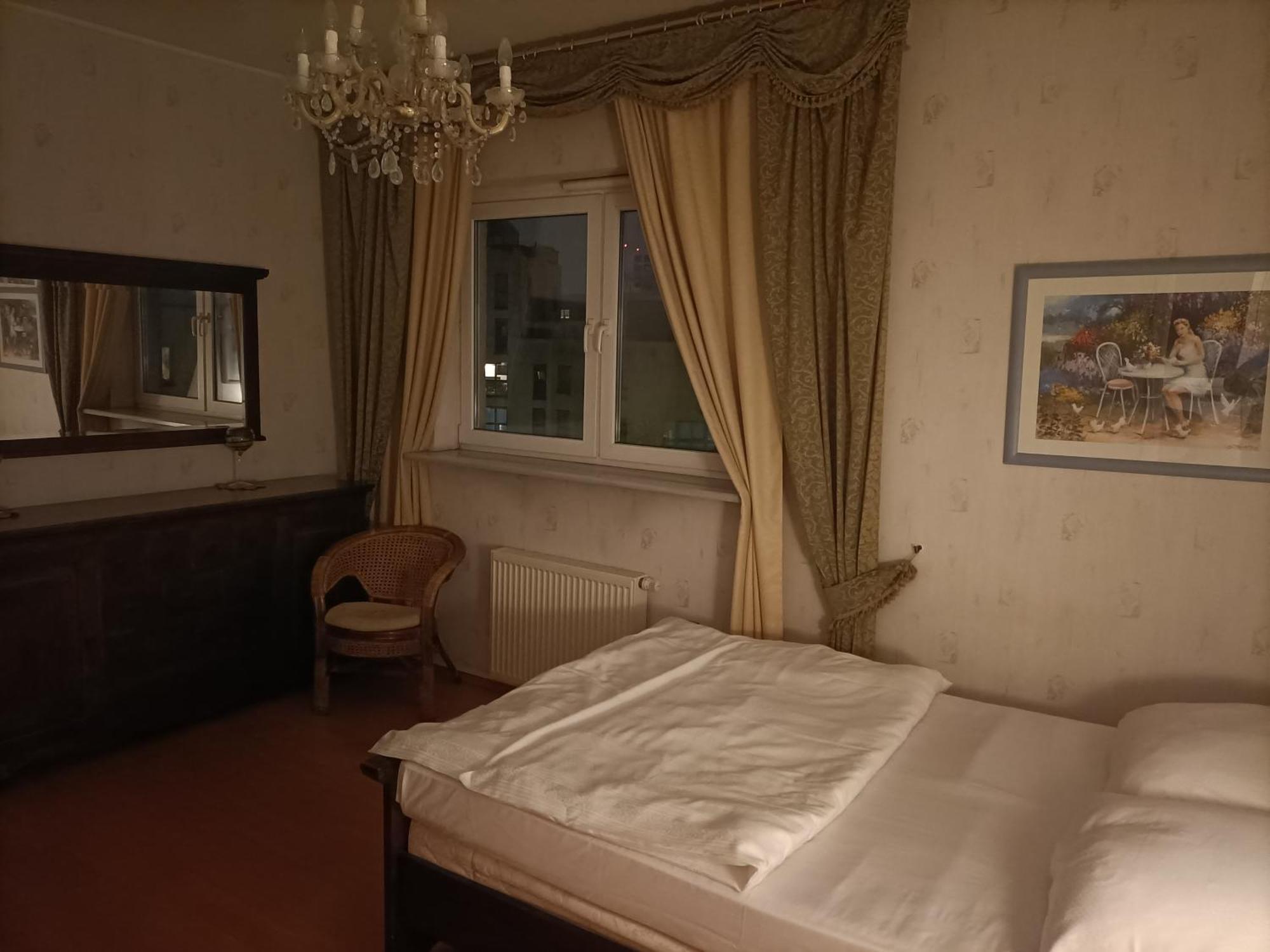 Babka Tower Suites - Apartments, Rooms Warsaw Exterior photo